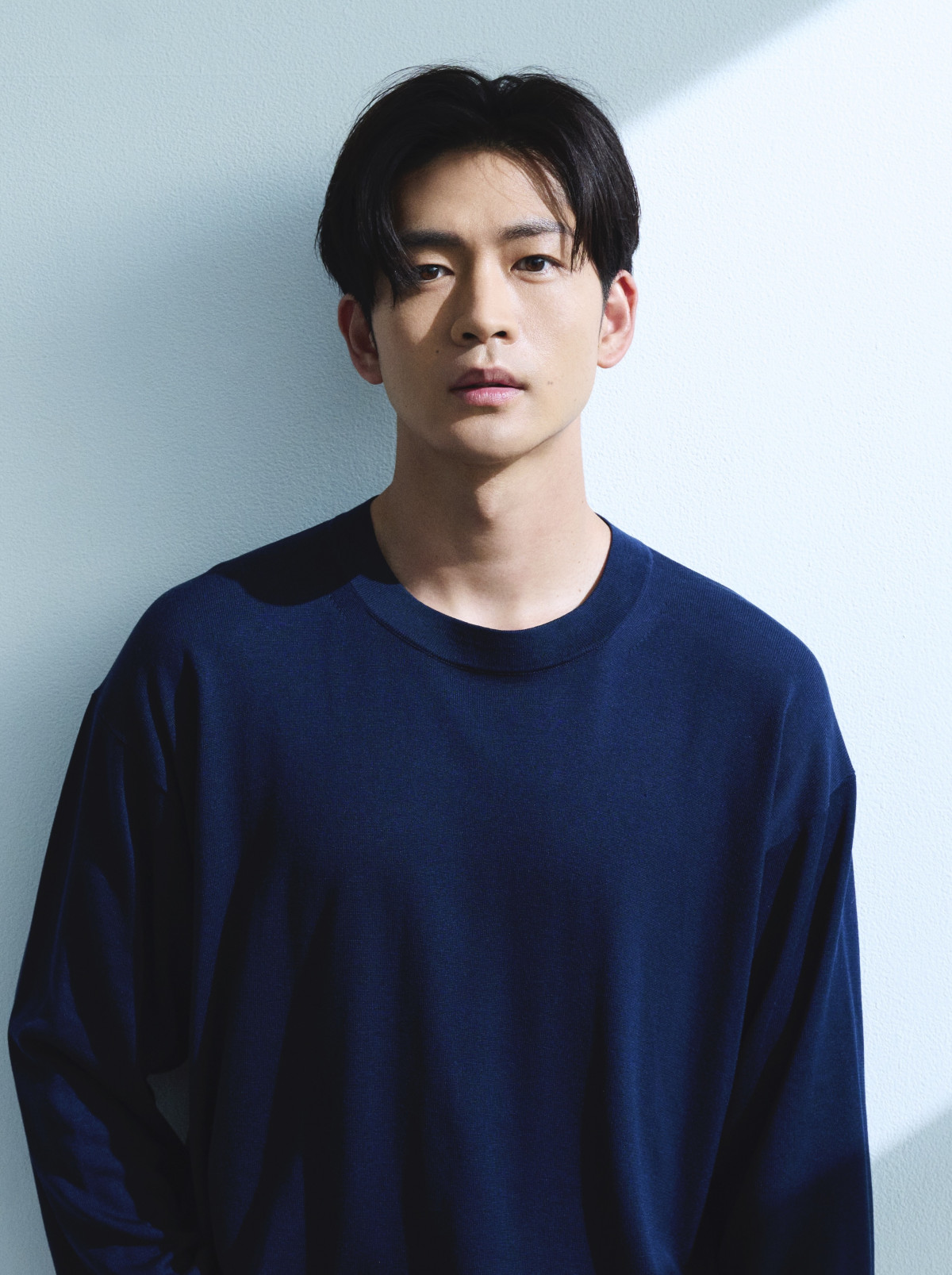 松下洸平、吉高由里子やZeebraら28組ゲストとの対談連載が2冊で書籍化