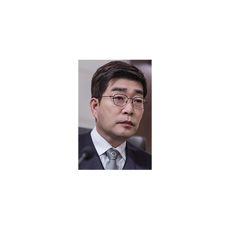 �wYOUR HONOR�`�����ꂴ�锻���`�x�iC�j2024 KT StudioGenie Co., Ltd 