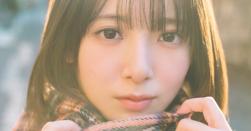 日向坂46最年少の15歳・渡辺莉奈、大人びた美しさの“夕方”グラビア披露