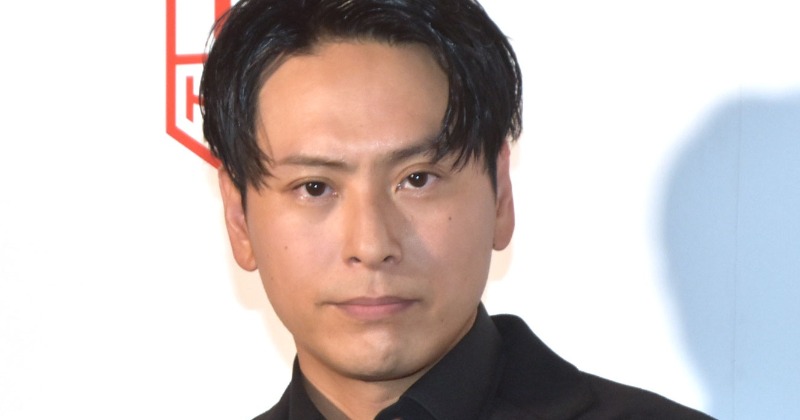 山下健二郎 サイン入りペナント 〜6/6(金) 直筆サイン入り 山下健二郎を作った50のこと。 vol.① - メルカリ