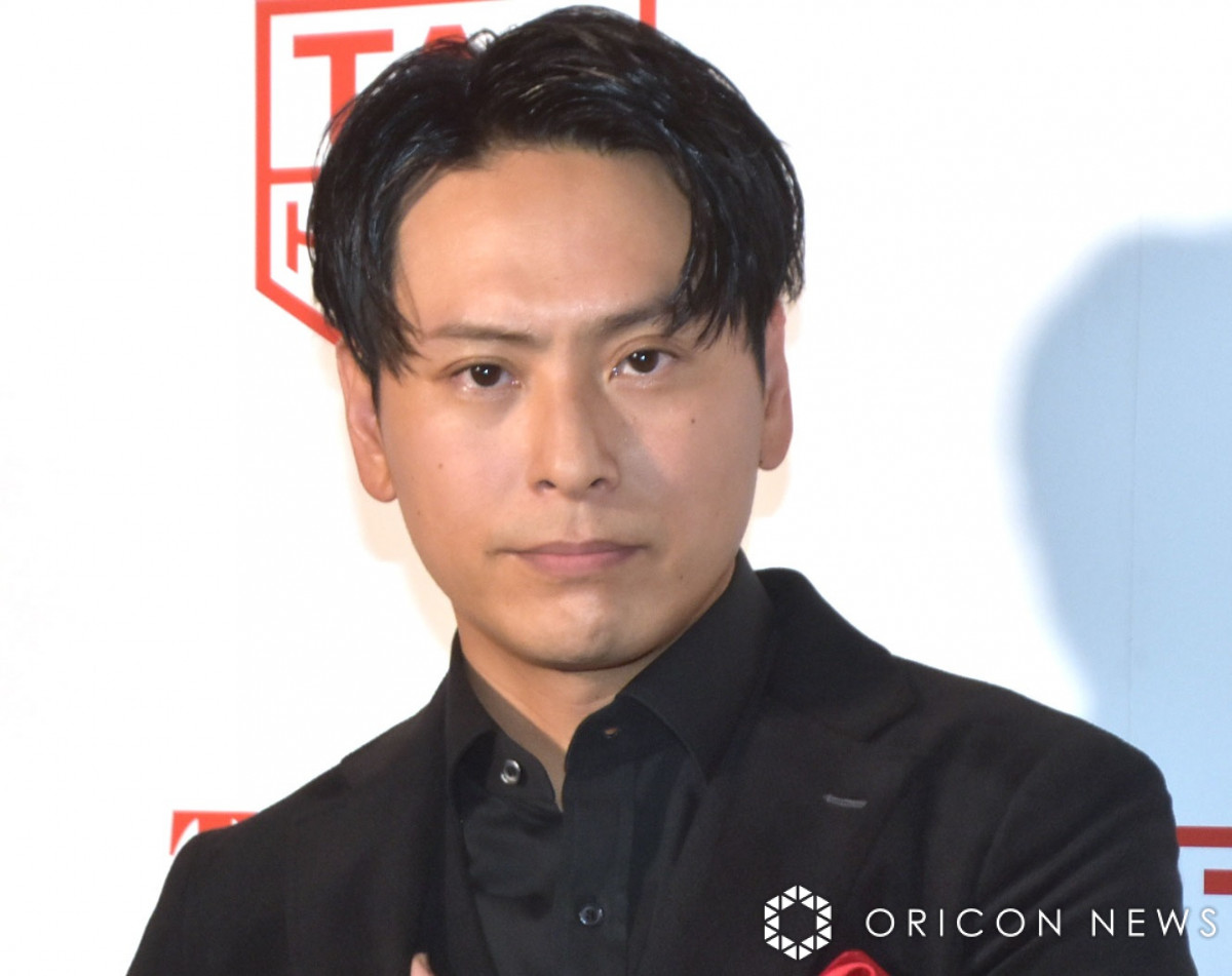 山下健二郎、“206センチ”バスケ代表・渡邊雄太との2ショットに