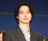 �f��w�A���_�[�j���W���x�̏������䂠�����ɏo�Ȃ����R�茫�l (C)ORICON NewS inc. 