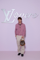 CEBg 2025H~YERNV V[ɗꂵxėYl (C)LOUIS VUITTON 