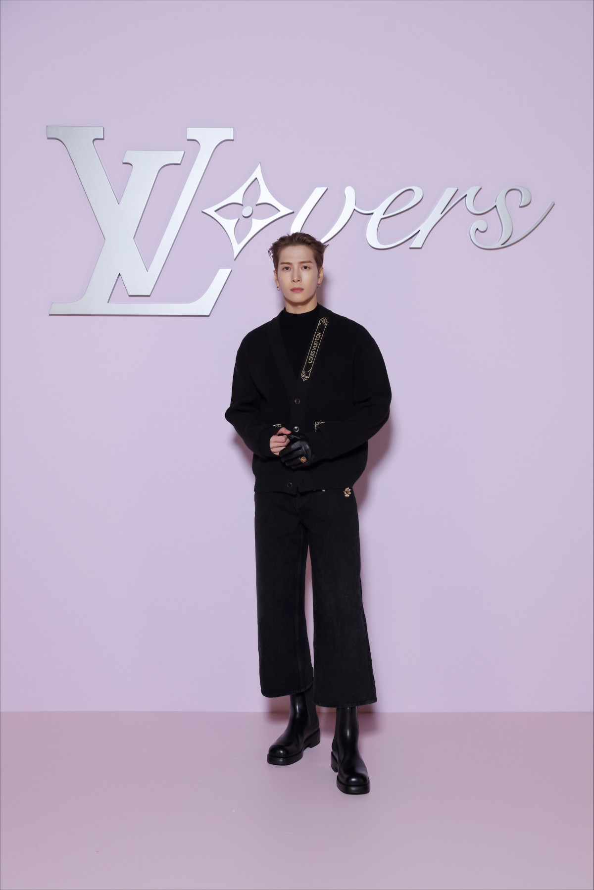 CEBg 2025H~YERNV V[ɗꂵWN\E (C)LOUIS VUITTON 
