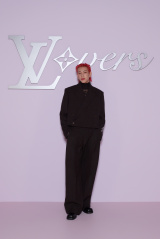 CEBg 2025H~YERNV V[ɗꂵxx (C)LOUIS VUITTON 