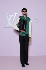 CEBg 2025H~YERNV V[ɗꂵrN^[EEFo} (C)LOUIS VUITTON 
