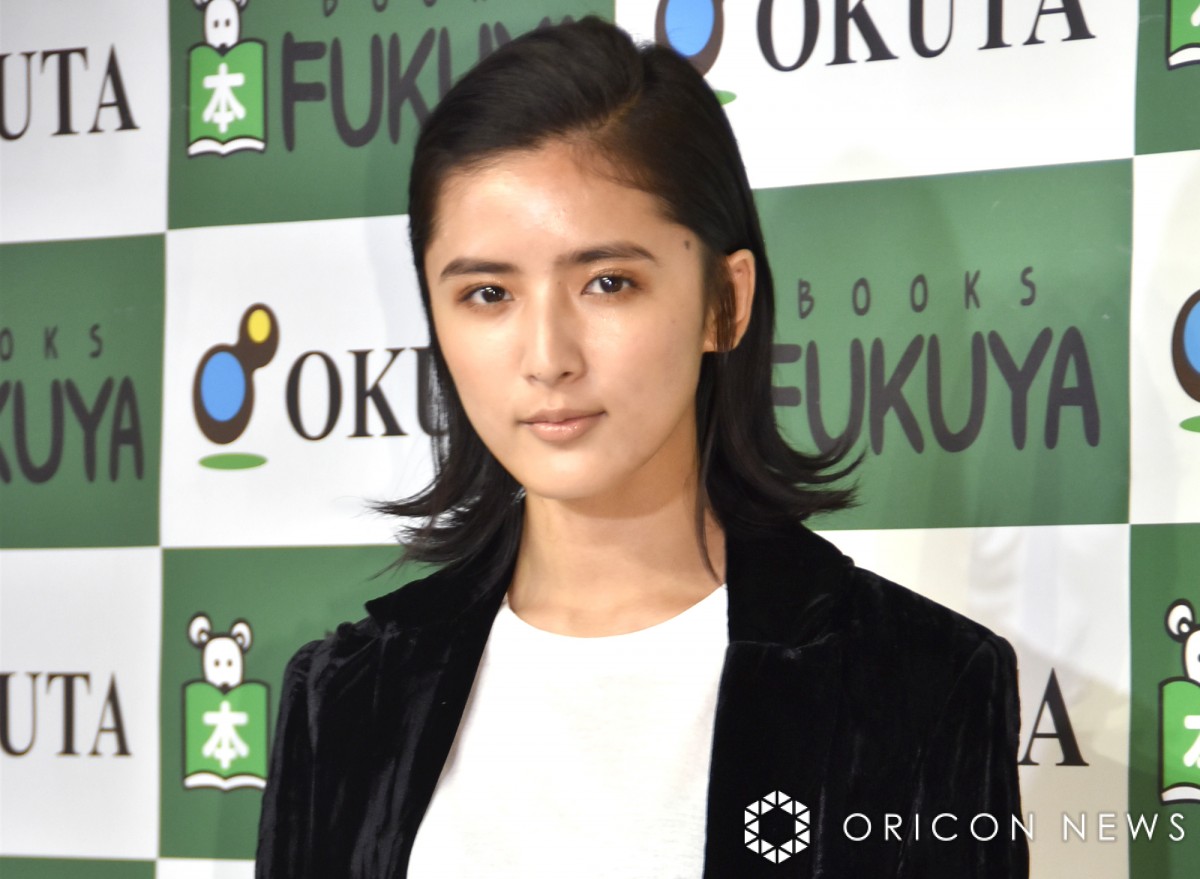 今村怜央＆藤井萩花さん夫妻の“双子”顔出しに「ツインズ可愛すぎ