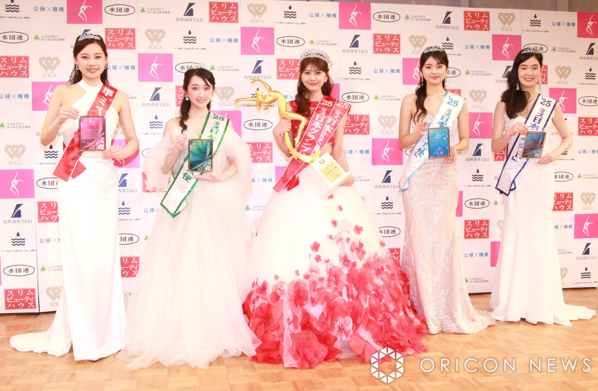 新品未使用品　高坂正堯著作集 全8巻揃い　月報揃い 高坂正堯著作集 全8巻 高坂正堯著作集 全8巻