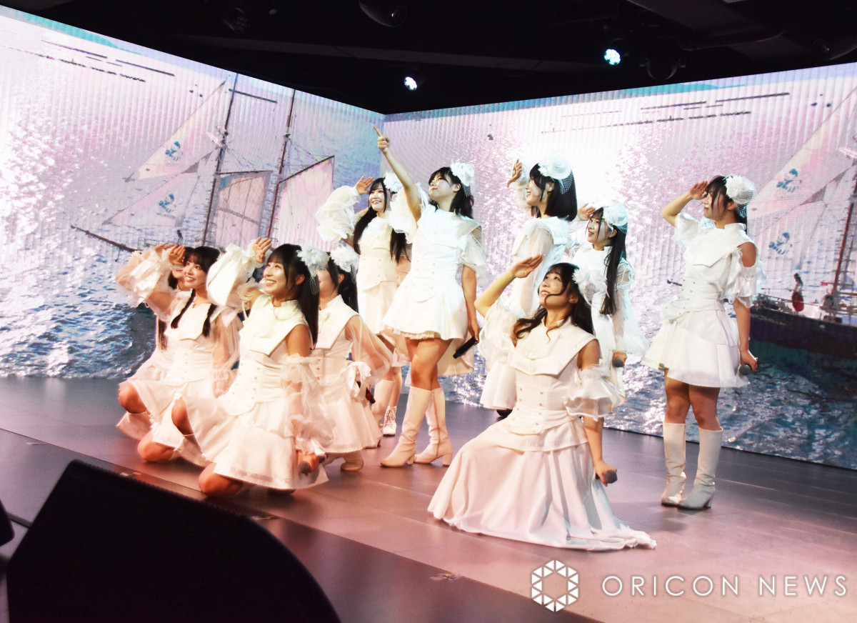 AowႢȂxW[fr[LOCxgɓoꂵȃAC{[ (C)ORICON NewS inc. 
