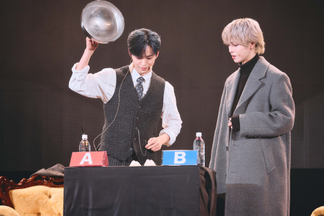 『NUMERO 1』を開催したINI後藤威尊（ゲストの佐野雄大）（C）LAPONE ENTERTAINMENT 