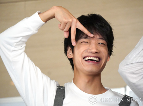 『ひまわりの歌〜ヘブンズ・レコードからの景色〜』囲み取材会に出席したAぇ! group・佐野晶哉 （C）ORICON NewS inc. 