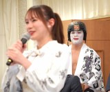 『RIZIN.50』対戦カード会見でRIZIN広報の横島加奈さん（左）をナンパした赤田プレイボイ功輝 （C）ORICON NewS inc. 
