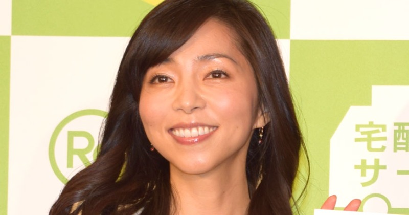 久保純子アナ、結婚25周年の夫と“腕組み”2ショット「仲良しご夫婦」「銀婚式おめでとう」