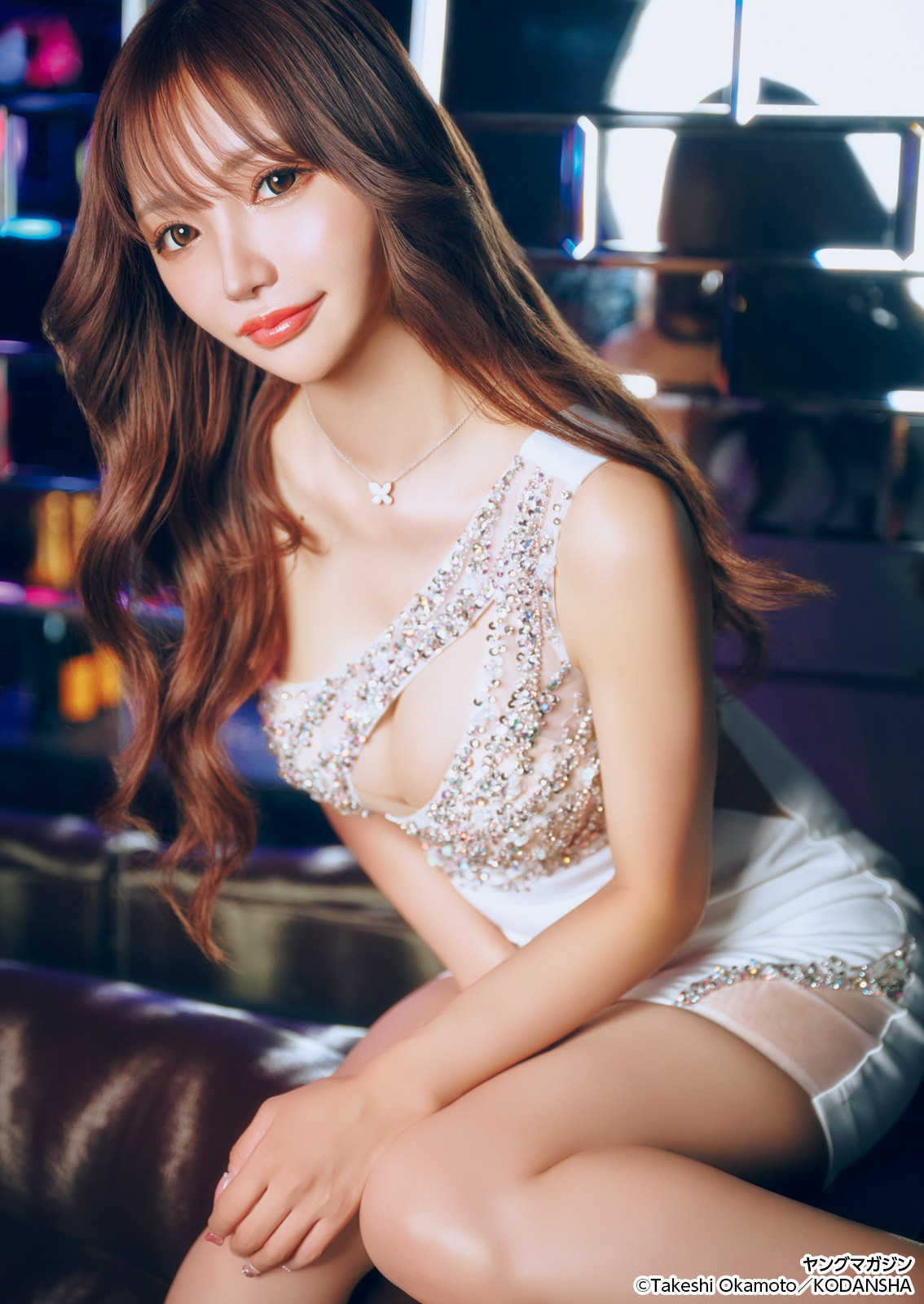 キャバクラグラビア 画像・写真 | 「キャバ嬢勝ち抜きバトル」制した奈月、『ヤンマガ』グラビア秘蔵カット公開 “昼と夜”で対照的な表情 6枚目 | ORICON NEWS