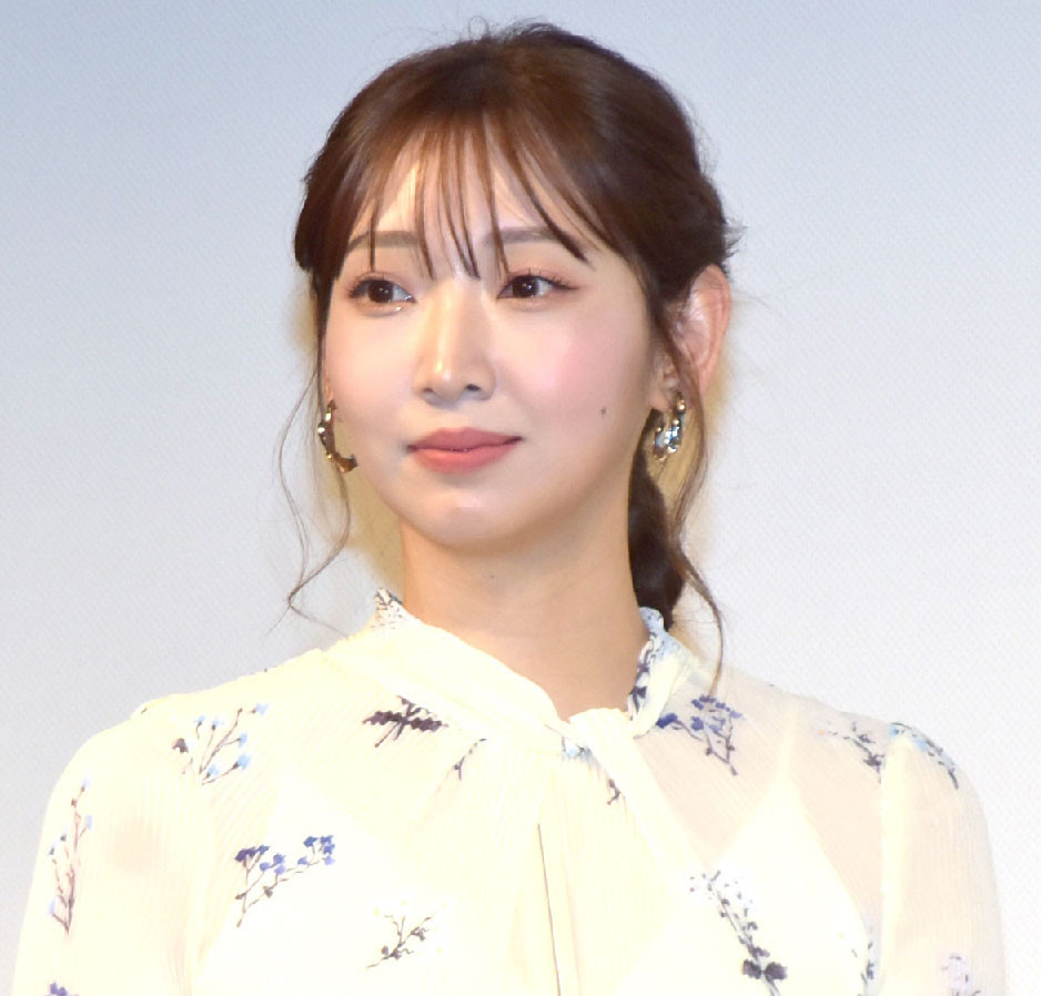 ジーククローネ　進撃の巨人　アルミン　弛まぬ絆　箔押しサイン　井上 麻里奈 井上 麻里奈 サイン 進撃の巨人 アルミン 弛まぬ絆 アルミン
