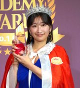 FRIDAYn40thLOwOf~[ܔ\E܃Zj[xɓoꂵ|˓ (C)ORICON NewS inc. 