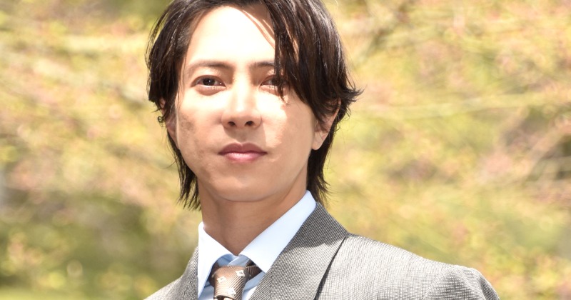 山下智久、“新年の抱負”ショットにファン感激「綺麗な横顔