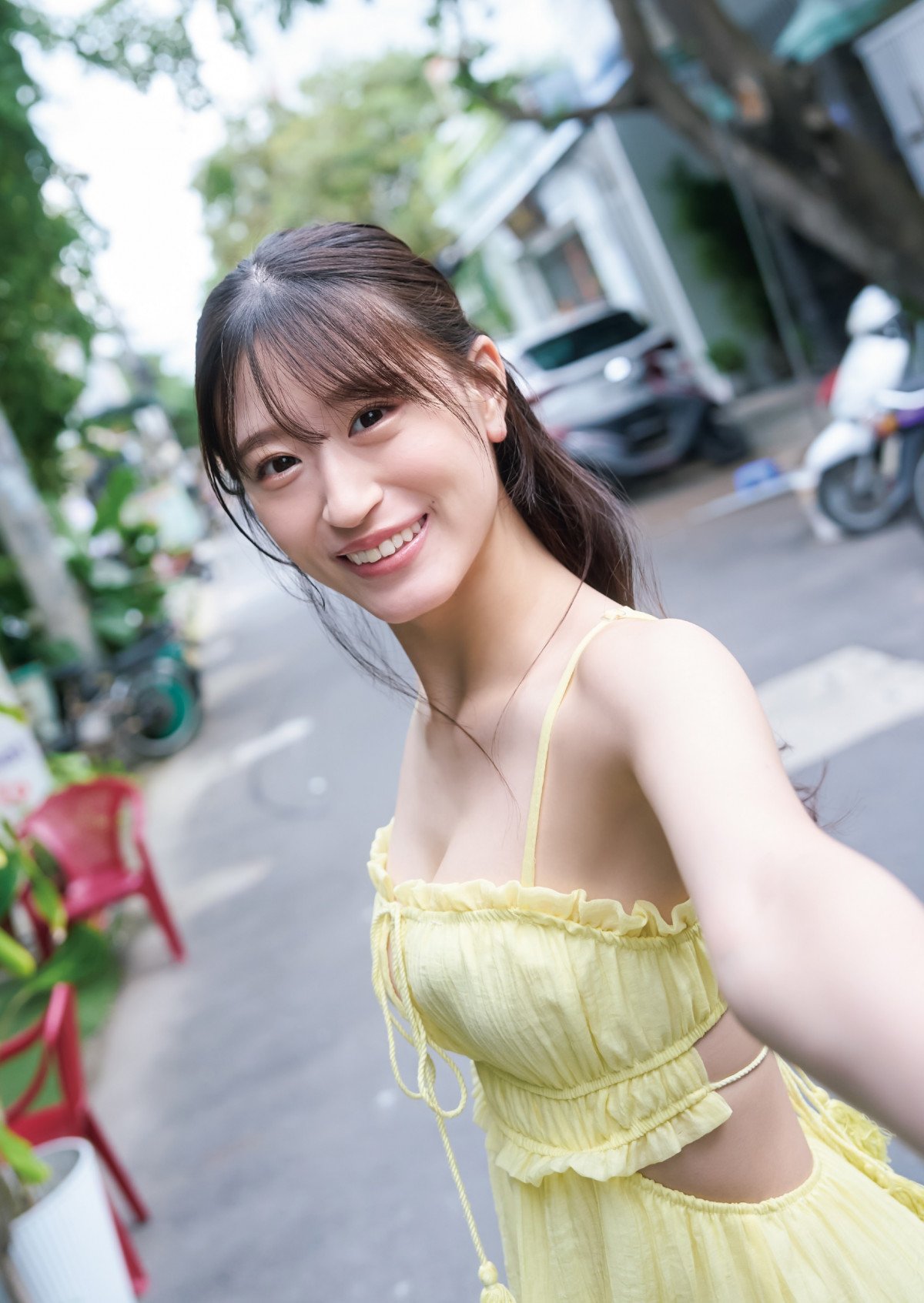 “NMB48のグラビア番長”上西怜、写真集の表紙&タイトル公開