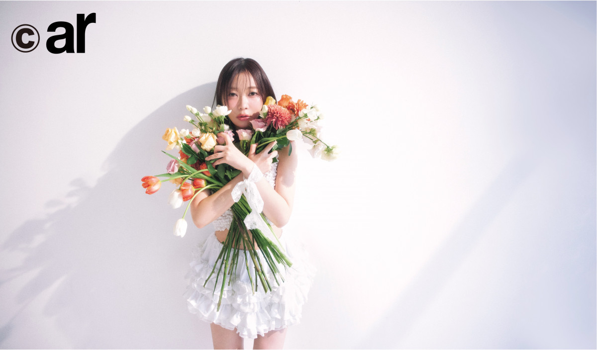 指原莉乃、美スタイル映えるタンクトップ×ミニスカ姿 7年間の連載最終