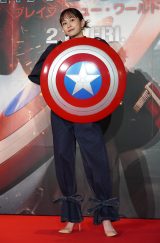 �f��w�L���v�e���E�A�����J:�u���C�u�E�j���[�E���[���h�x�W���p���v���~�A �t�H�g�R�[���ɓo�d�����O�c�֎q (C)ORICON NewS inc. 