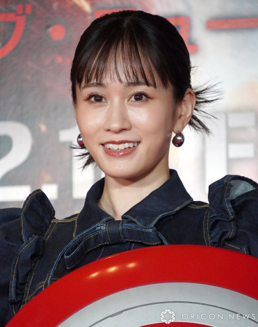 �L���[�g�ȃW�[���Y�R�[�f�œo�ꂵ���O�c�֎q=�f��w�L���v�e���E�A�����J:�u���C�u�E�j���[�E���[���h�x�W���p���v���~�A �t�H�g�R�[�� (C)ORICON NewS inc. 