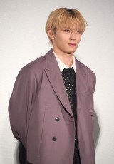 関哲汰、上村謙信に顎クイ＆後頭部ポンポン「かわいいなっ