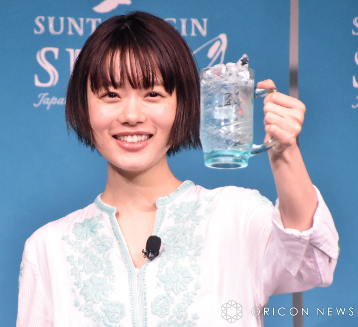 杉咲花、スッキリする瞬間は「運転している時」 “エプロン姿”も披露