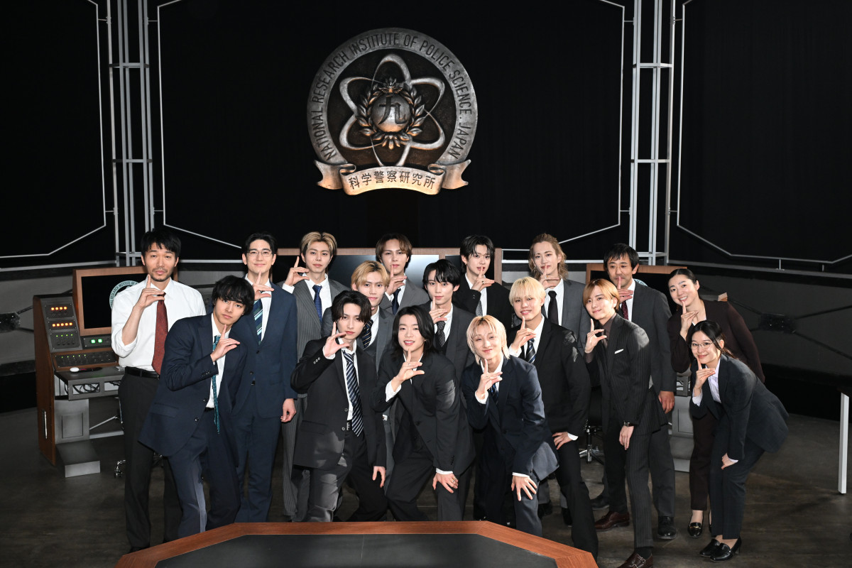 w閧`THE TOP SECRET`xoLXgBUDDiiS(C)Je 