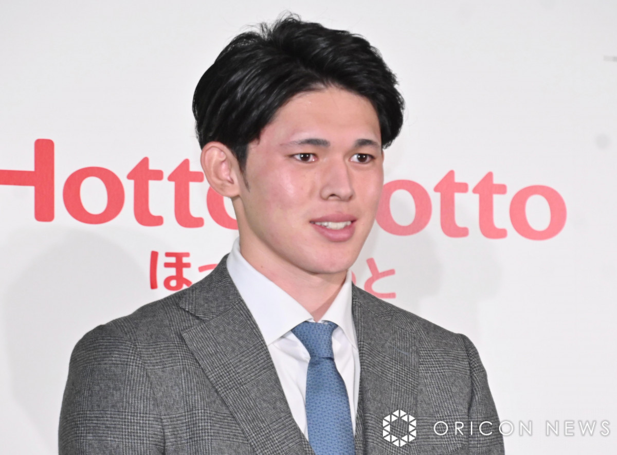 佐々木朗希、ドジャースのムードメーカーと“まさかの構図”で2