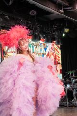 �Ă񂿂ށA��_�s���N�ȃV���[�K�[���p�u��\�ɏA�C���܂����v  ���h�����o�[12�l������I�o�A�Љ� 