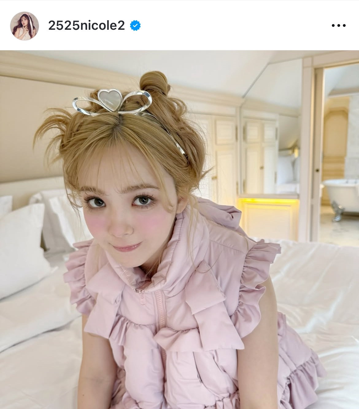画像・写真 | 藤田ニコル、“花ブラ”姿で大胆美スタイル「チラ 画像・写真 | 藤田ニコル、“花ブラ”姿で大胆美スタイル「チラ