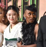 �����[��A�V���V�A�E�G�����H�ɒ����u����Ɖf���̗����Ŋ��􂵂Ă��܂����c�v ���₩�����p�œo�� 