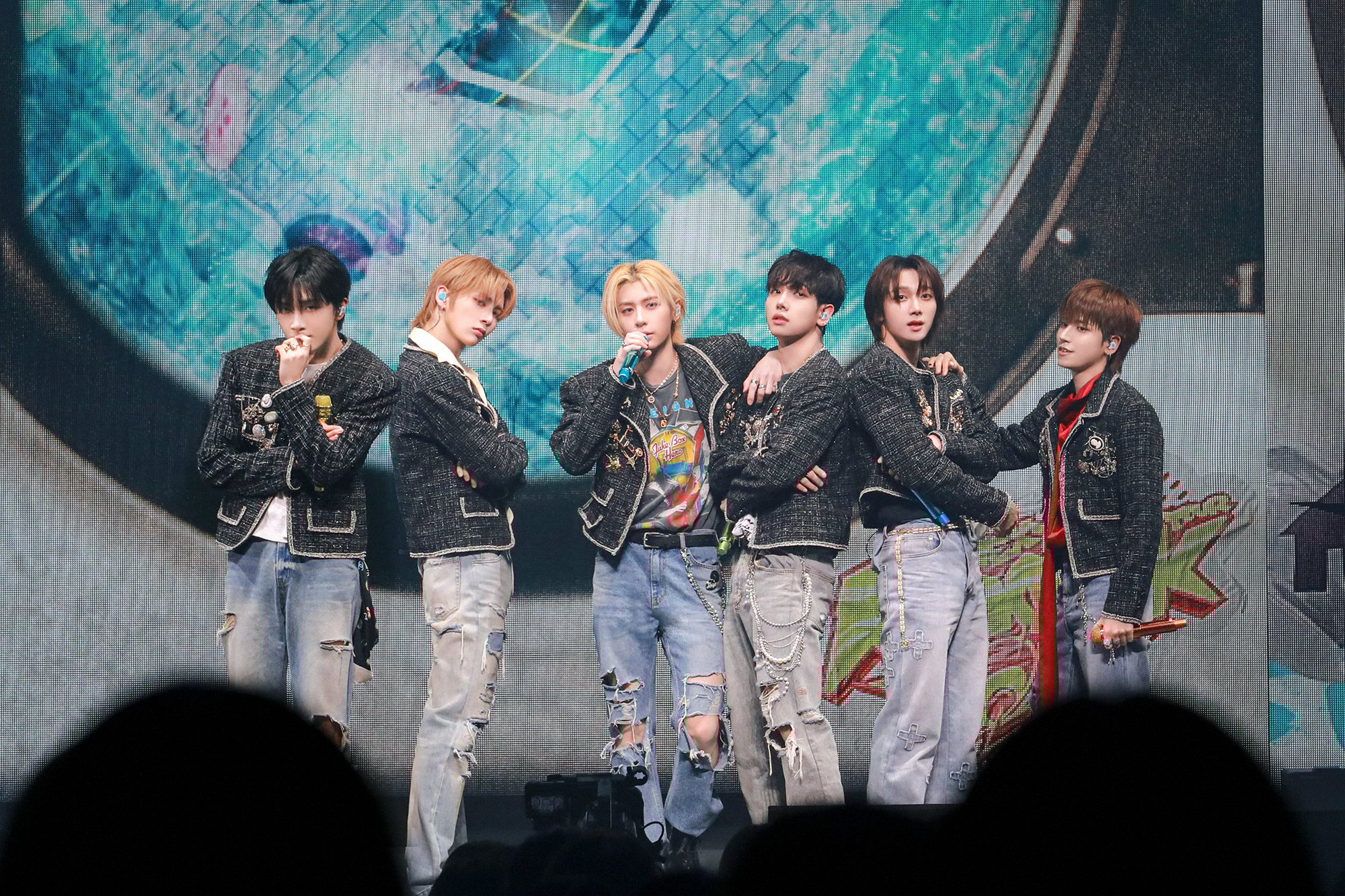 BOYNEXTDOOR、初単独ツアー神奈川公演でWアンコール21曲熱演 日本語MC