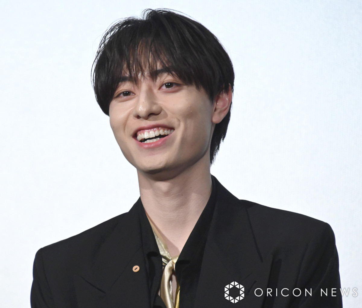 作間龍斗、ACEesとして初公の場 山下美月とW主演映画舞台あいさつで