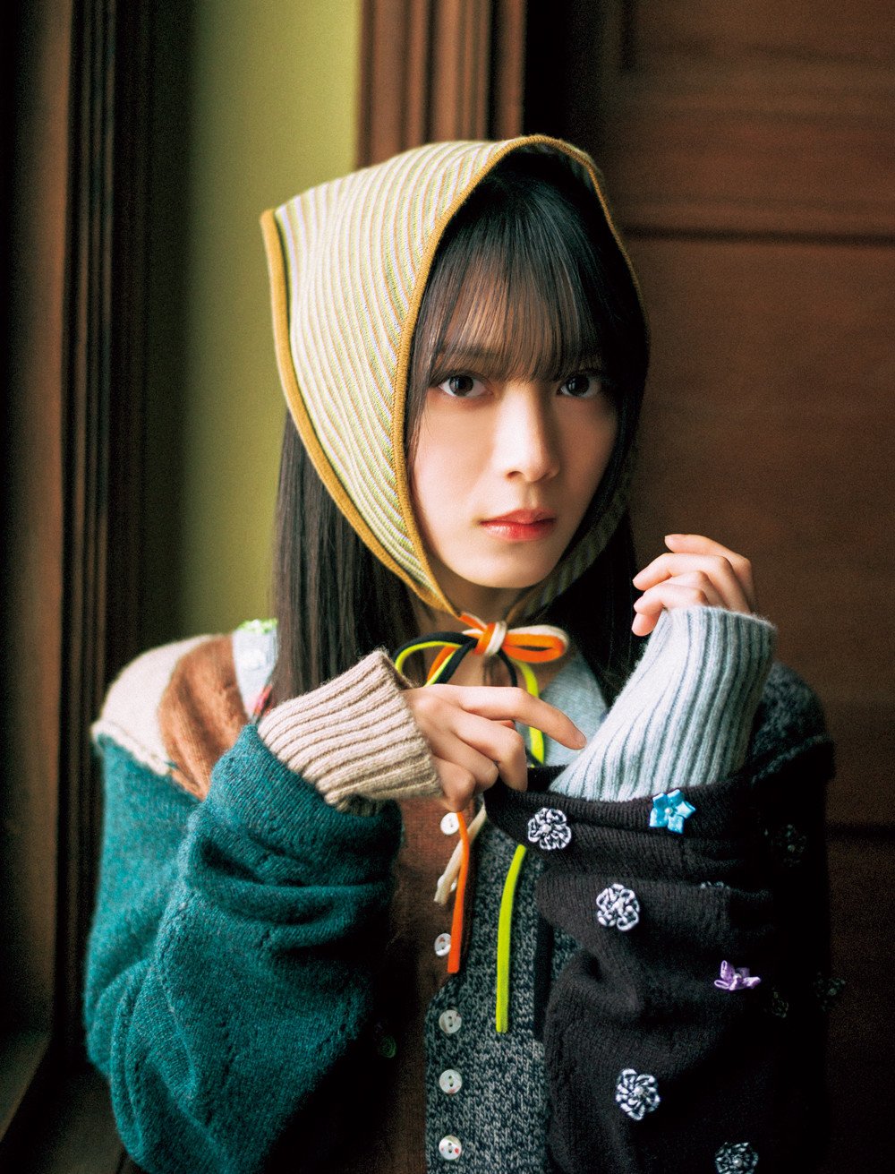 櫻坂46森田ひかる、“冬の美少女”グラビアで多彩な装い 『マガジン