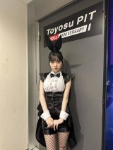 礒部花凜、太もも丸見え網タイツ バニーガール姿にファン悶絶「これは
