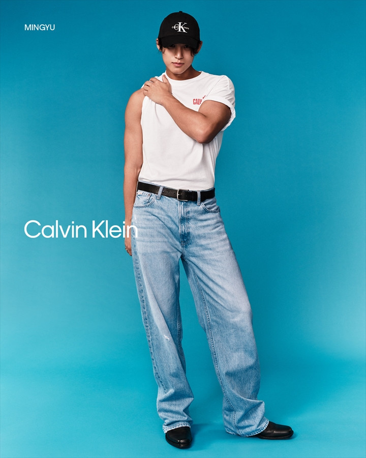 画像・写真 | SEVENTEEN・ミンギュ、デニム着こなし美腹筋披露