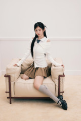 �؍��R�X���uLUNA�v�V�O���[�o���A���o�T�_�[�ɏA�C����IVE�EREI 