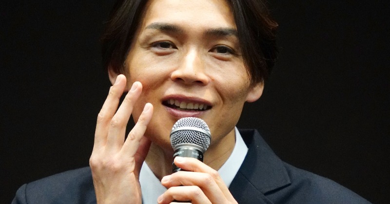 純烈・白川裕二郎、歯痛で右頬を腫らし登場「このあと病院に