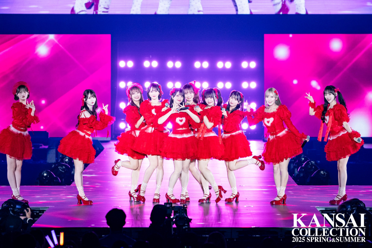 アイドル =LOVE OfficialHeartStick2025 LOVE、胸元ハートの衣装でキュートに登場 関コレで話題曲など全4曲披露