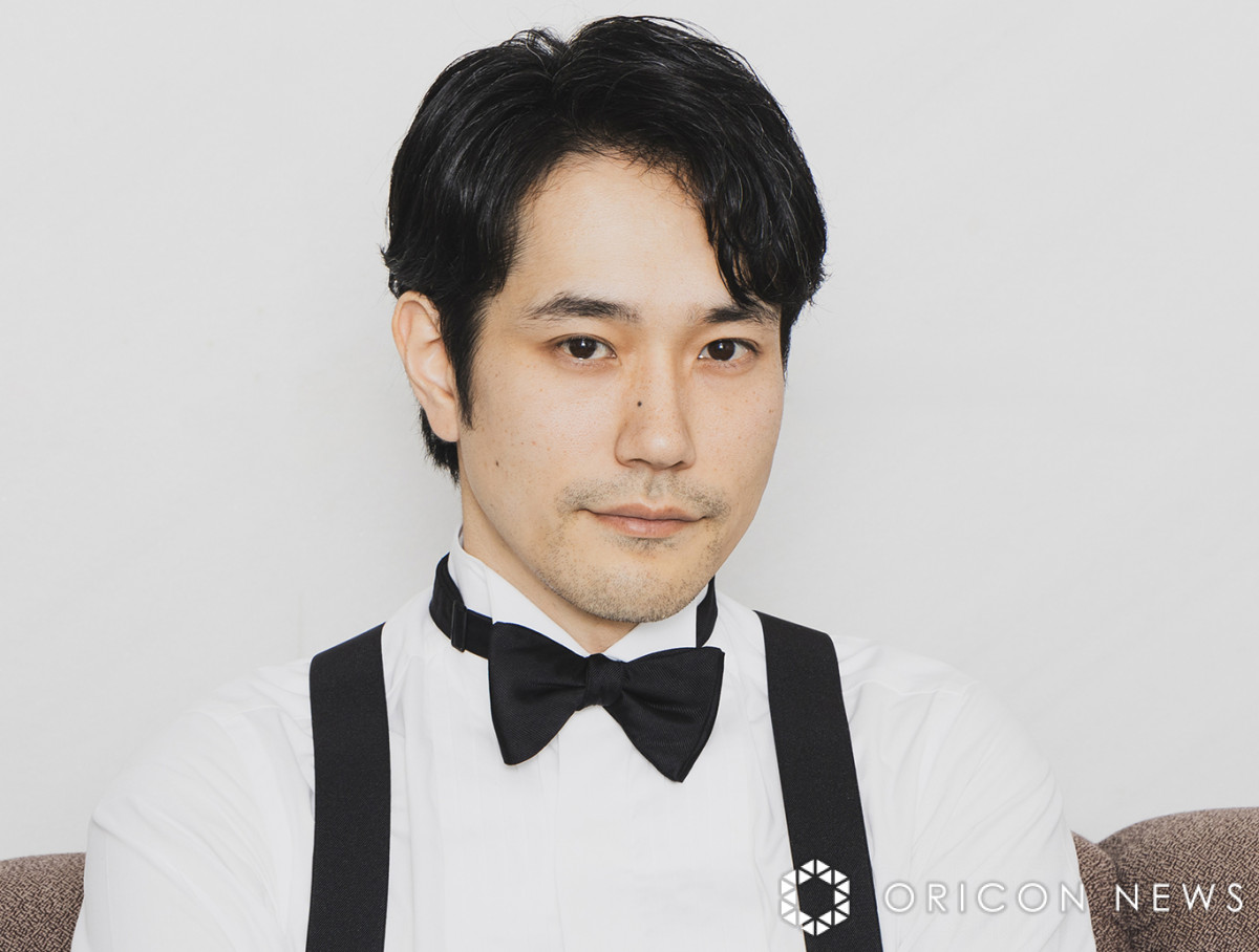 39歳・松山ケンイチ「ストイックな自撮りみたい」な写真を公開「表情が