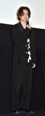 �f��w�l�����o�J�x�̊�����I���䂠�����ɓo�d�����j�[�i (C)ORICON NewS inc. 