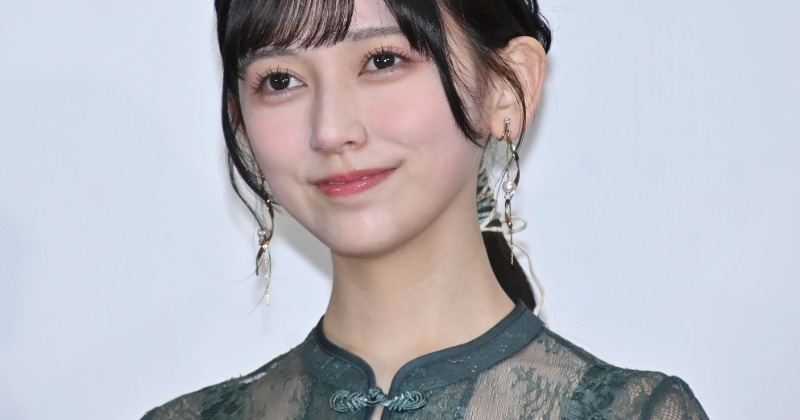 現役東京芸大生”乃木坂46池田瑛紗、日本最大級アートフェア“テープ