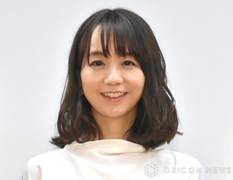 福田千恵、筑前琵琶、希少な画集より、新品高級額装付、状態良好 20230313_124032_p_l_90655157.jpg