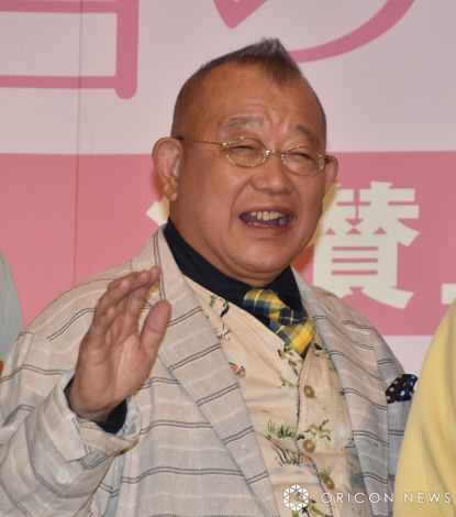 �f��w35�N�ڂ̃��u���^�[�x���J�L�O���䂠�����ɎQ�������Ε����ߕr (C)ORICON NewS inc. 