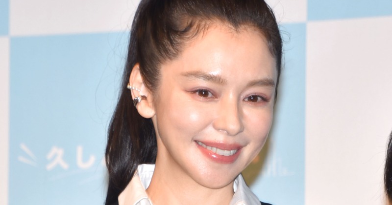 ビビアン・スー、“顔出し”家族ショット公開「みんな美男美女」「これが幸せって感じ」