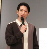 �w���m�G��A�ǂ����猩�邩?�\���l�T���X�����۔h�܂� �T���f�B�G�S���p�� vs �������m���p�فx�v���X������ɏo�Ȃ����f�B�[���E�t�W�I�J(C)ORICON NewS inc. 