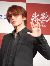 �w�X�� hyoen2025 -����̖鍳-�x�L�Ҕ��\��ɏo�Ȃ���SUGIZO�iC�jORICON NewS inc. 