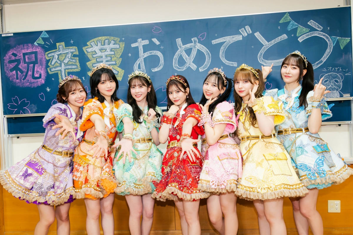 FRUITS ZIPPER、高校の卒業式に“極秘潜入”でサプライズライブ ABEMA新