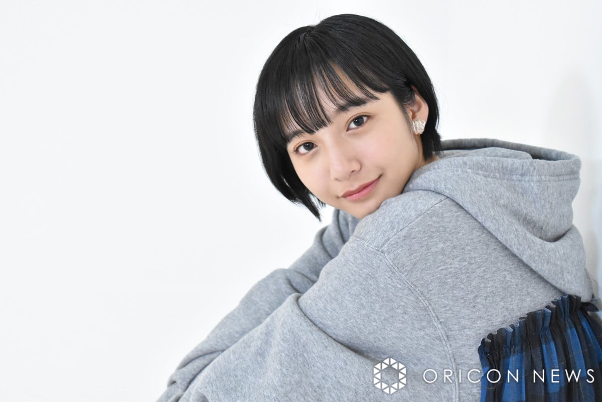 山之内すず】サイン チェキ タレント 芸能人 非売品 当選品 写真 直筆